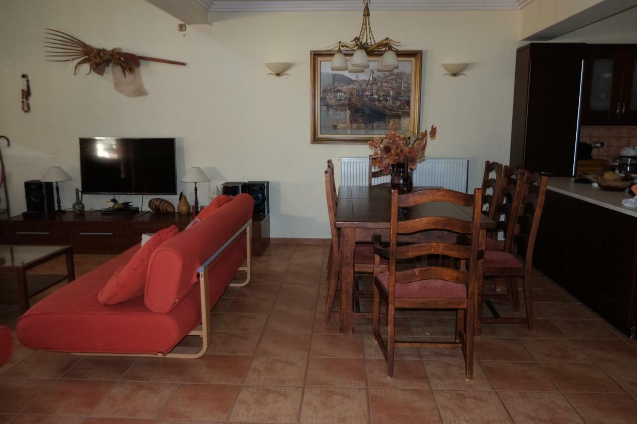 Rafina Great Feeling Villa 外观 照片